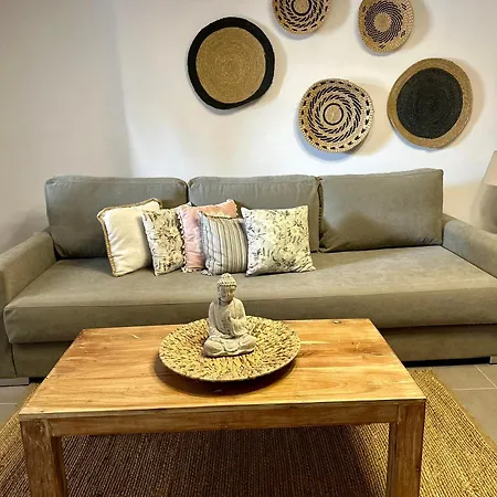 Raffar Luxury Psarou Appartement *